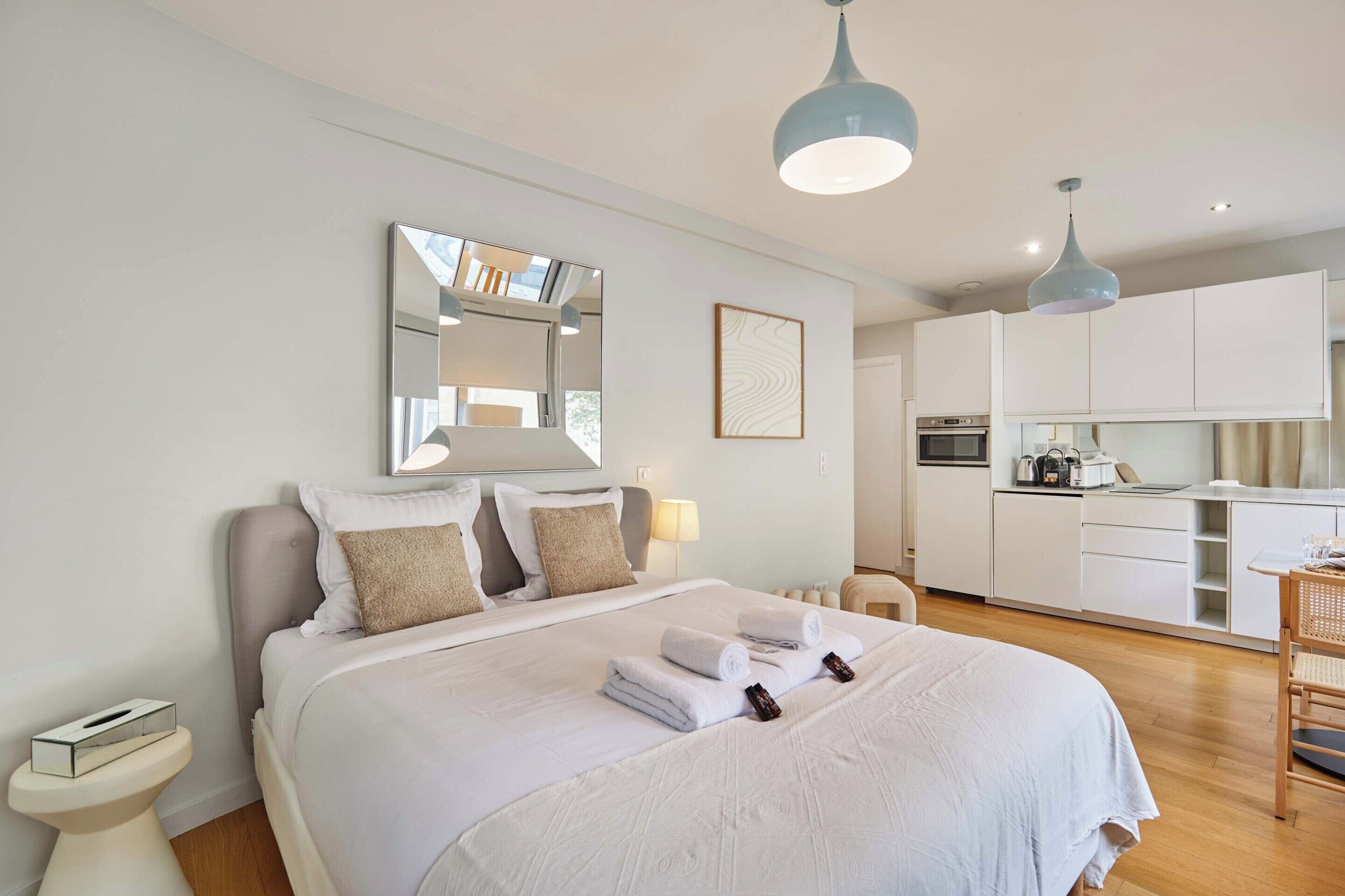 1 chambre, espace de travail pour ordinateur portable