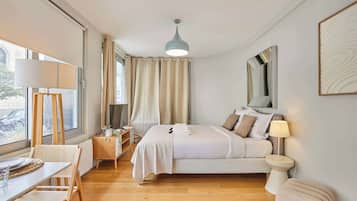 Leilighet | 1 soverom, skrivebord for bærbar PC, strykejern/-brett og sengetøy