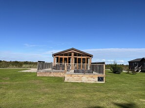 Exterior - Primrose 3 bed - Poppy - sleeps 6 guests  in 3 bedrooms (Eye)