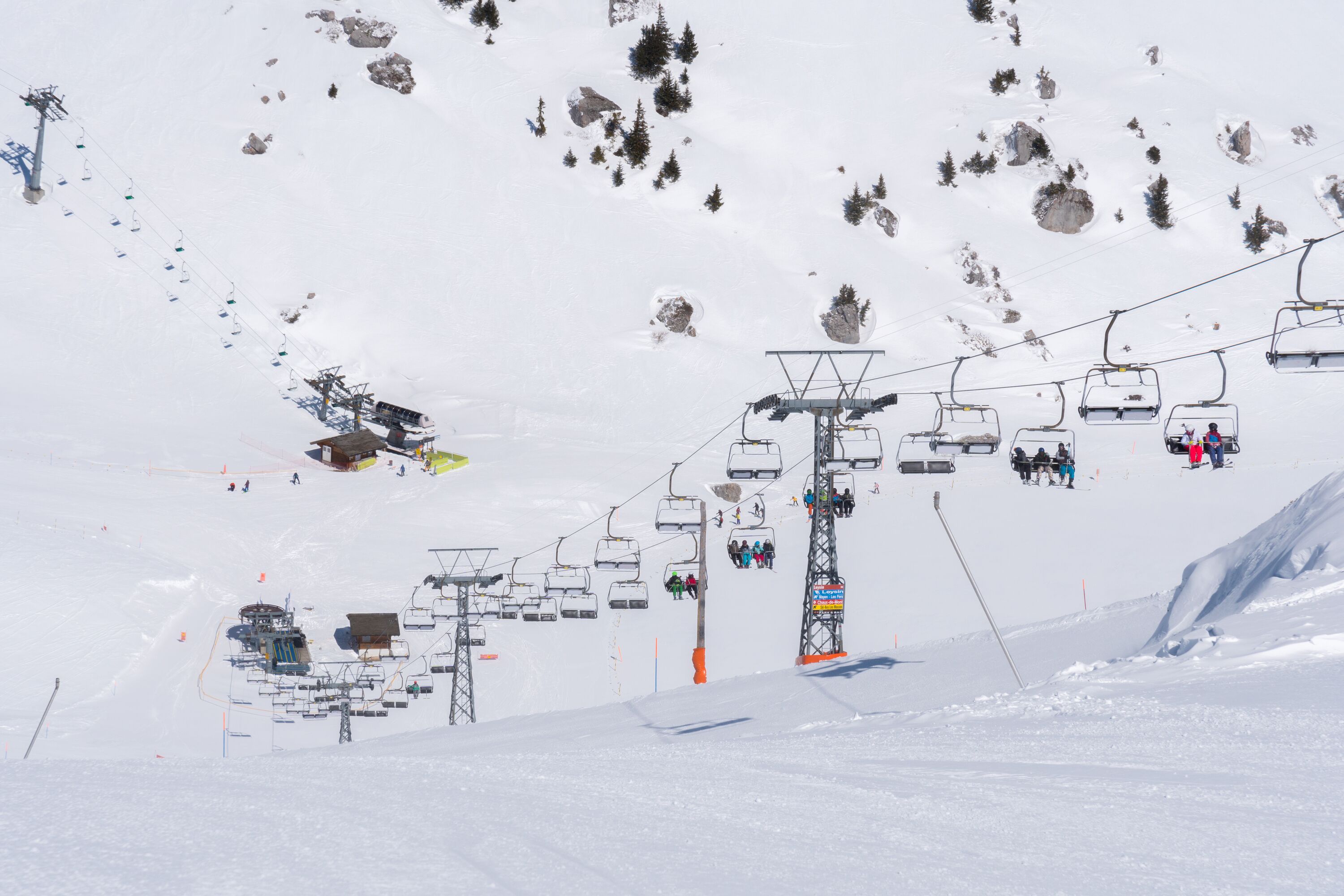 Sistema de pistas y telesillas de la estación de esquí de Leysin
