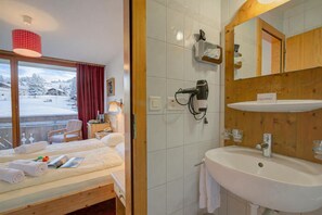 Bathroom - Hotel Relais Alpin Twin Room & Balcony 9 234 summer mode, Les Mosses, Switzerland (Les Mosses)