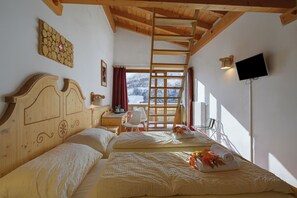 Room - Hotel Relais Alpin Family Loft & Balcony1, Les Mosses, Switzerland (Les Mosses)