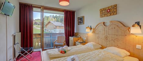 Free WiFi, bed sheets