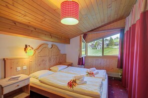 Free WiFi, bed sheets - Hotel Relais Alpin Single Ski In-Out 5, Les Mosses, Switzerland (Les Mosses)