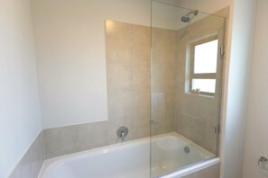 Shower, hair dryer - Luxury Modern Ballito Stay | Balcony | Pool (Ballito)