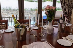 Dining - Luxury Golf Retreat | Private Pool | Cinema Room (Zimbali)