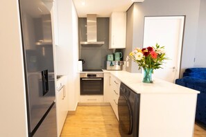 Fridge, microwave, stovetop, toaster - Coastal Class -Oceans Radisson Blu - 1 Bed APT (Umhlanga)