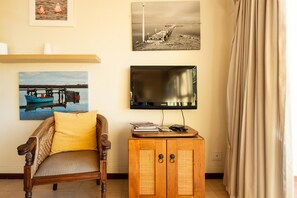 TV