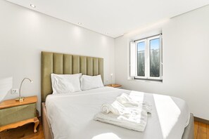 3 bedrooms, iron/ironing board, Internet, bed sheets