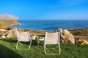Property grounds - Villa Zingaro with sea view and pool (Castellammare del Golfo)