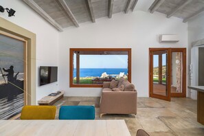 Smart TV - Villa Zingaro with sea view and pool (Castellammare del Golfo)