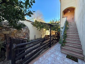 Property grounds - " Charming Village Apartment " (Bari Sardo)