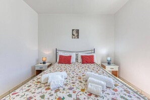 Iron/ironing board, WiFi, bed sheets - Sky Blue By Vivimy (Ugento)