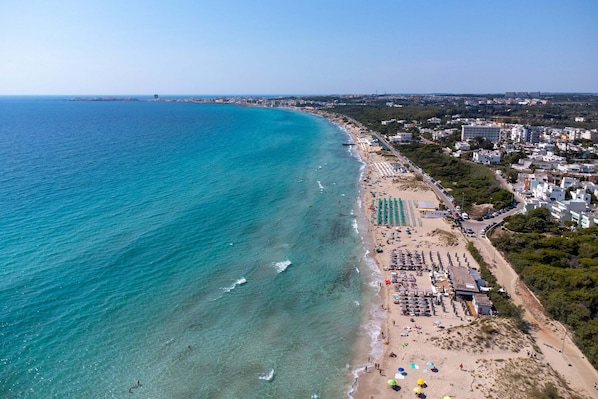 Beach nearby - Aeneas Villa by Vivimy (Patu')