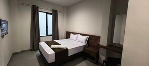 Superior Double Room | Premium bedding, individually furnished, desk, laptop workspace - Shencasa Living Juanda (Sidoarjo / Jawa Timur)