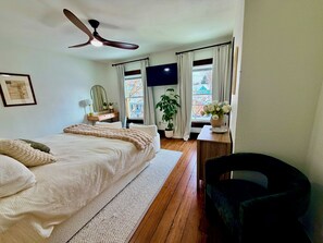 3 slaapkamers, een strijkplank/strijkijzer, wifi, beddengoed