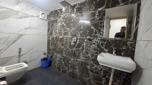 Quarto luxo | Banheiro