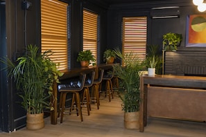 Interior - The 1888 Hotel (205) Honeymoon King Studio (St. Petersburg)