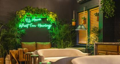 The 1888 Hotel (204) Digital Nomad Queen Suite