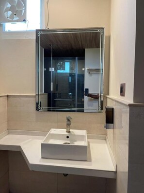 Bathroom - Hotel Grand Tushar Elegant (Ghaziabad)