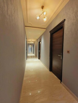 Living area - Hotel Grand Tushar Elegant (Ghaziabad)