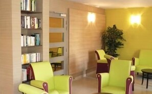 Interior - L'Eclose - Les Korrigans (GUILVINEC)