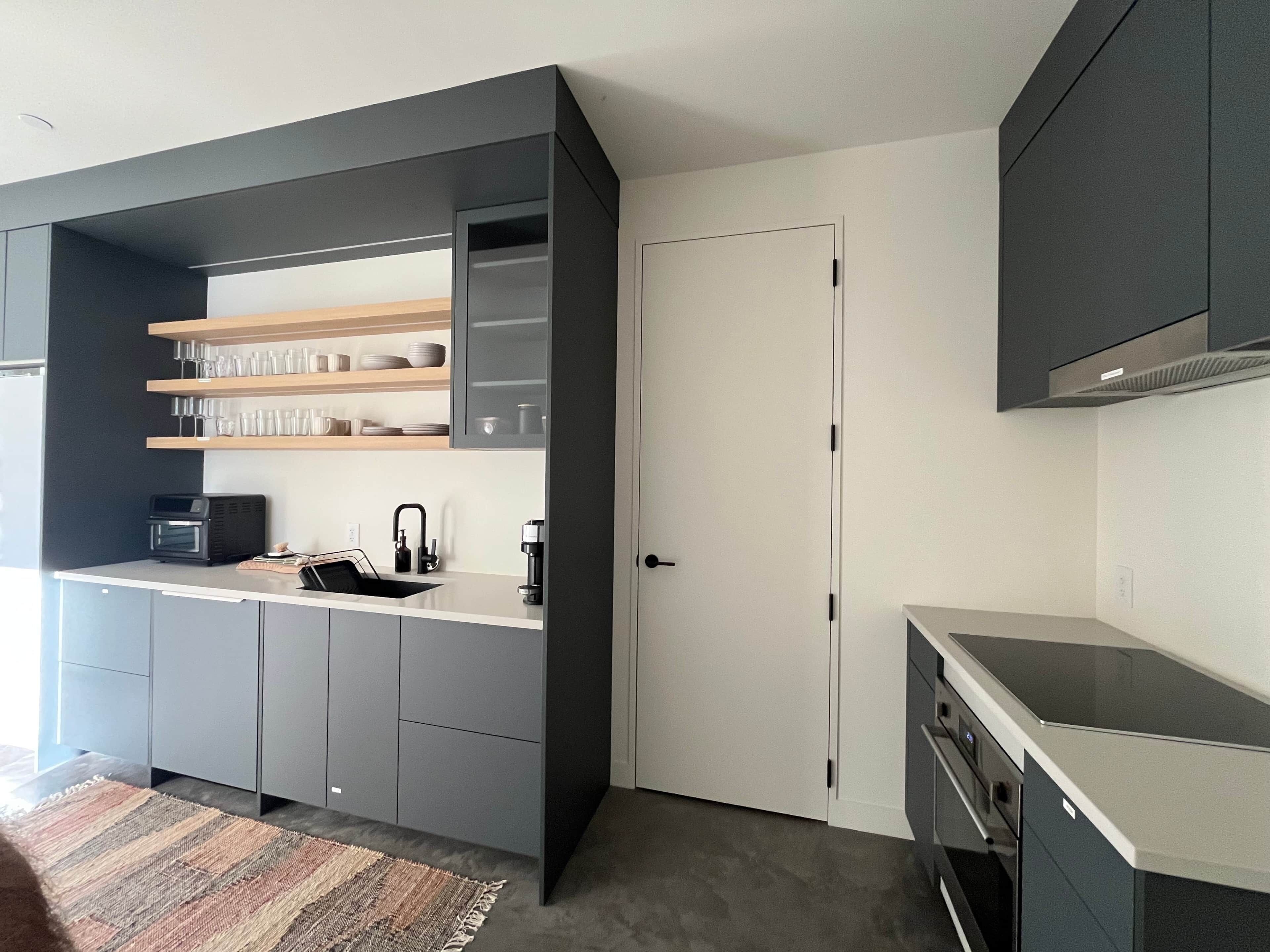 Køleskab, ovn, kogeplade, opvaskemaskine