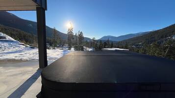 Tina de hidromasaje al aire libre