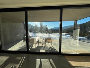 Unclassified image, 4 of 16, button - 2BR | Private Hot Tub | Views | Luxury | New Home (Squamish-Lillooet)