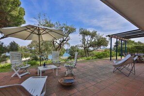 Terrace/patio - Villa Capo Bianco - direct access to the sea (Portoferraio)