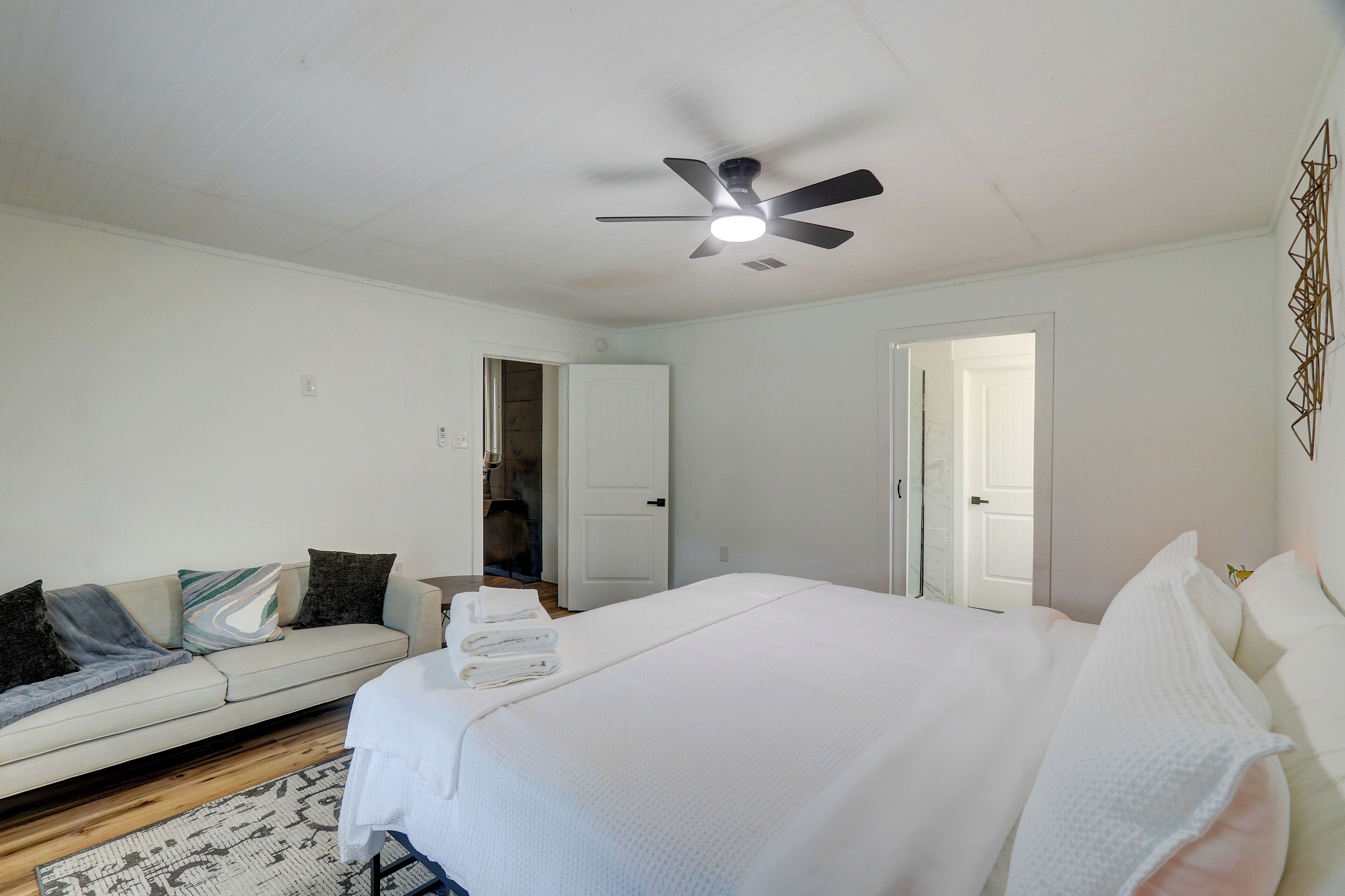 3 bedrooms, WiFi, bed sheets