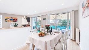Dining - Port et plage à pied, linge inclus by Interhome (Le Pouliguen)