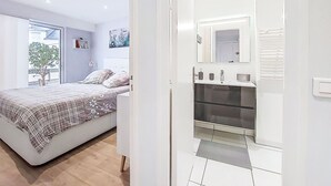 Room - Port et plage à pied, linge inclus by Interhome (Le Pouliguen)