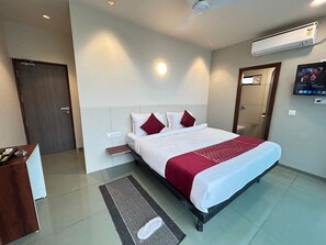 Deluxe Double Room, City View - Swagstay Hotel Riviera Grand Nagpur (Nagpur)