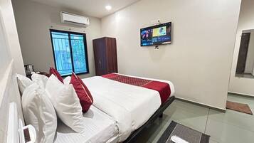 Deluxe Double Room, City View