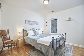 3 habitaciones, escritorio, tabla de planchar con plancha y wifi 