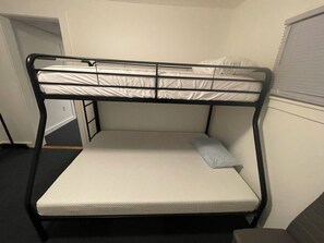 Accès Internet, draps fournis