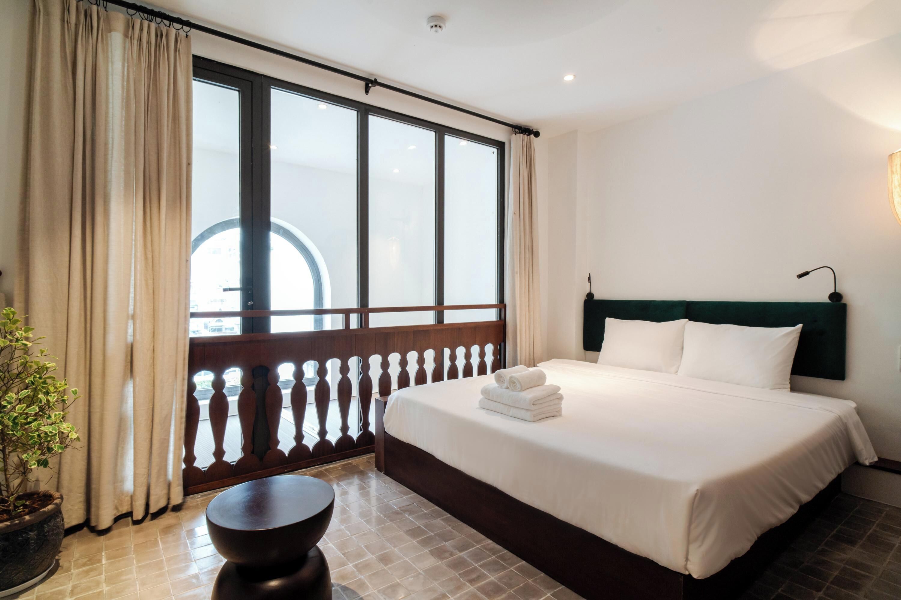 Superior Double Room, City View | In-room safe, desk, laptop workspace, blackout drapes