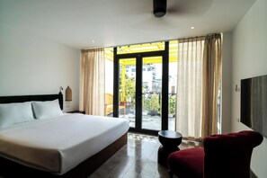 Premier Double Room, Balcony, Lake View | In-room safe, desk, laptop workspace, blackout drapes - Maison Nha 28 Mac Dinh Chi (Hanoi)