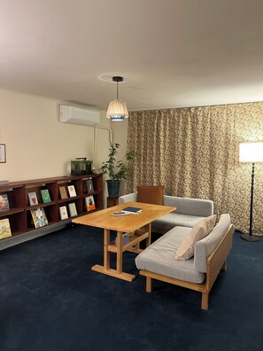 Interior - The space of artists living in Seoul_SeogyoDouner (Seoul)