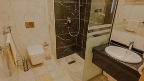 Soundproofing, free WiFi, wheelchair access - Poinciana Hotel (Makkah)