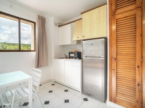 Fridge, microwave, oven, cookware/dishes/utensils - Es Grop by Interhome (Sant Joan de Labritja)