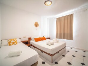 Desk, Internet - Es Grop by Interhome (Sant Joan de Labritja)