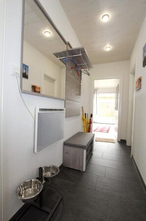 Bungalow | Interior - Bungalow mit Kamin in Dornumersiel (Dornum)