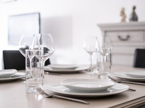 Dining - Stylish flat right on the beach (Sint-Idesbald)