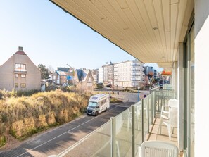 Property grounds - Beautiful flat with prime location by the dunes (Koksijde)