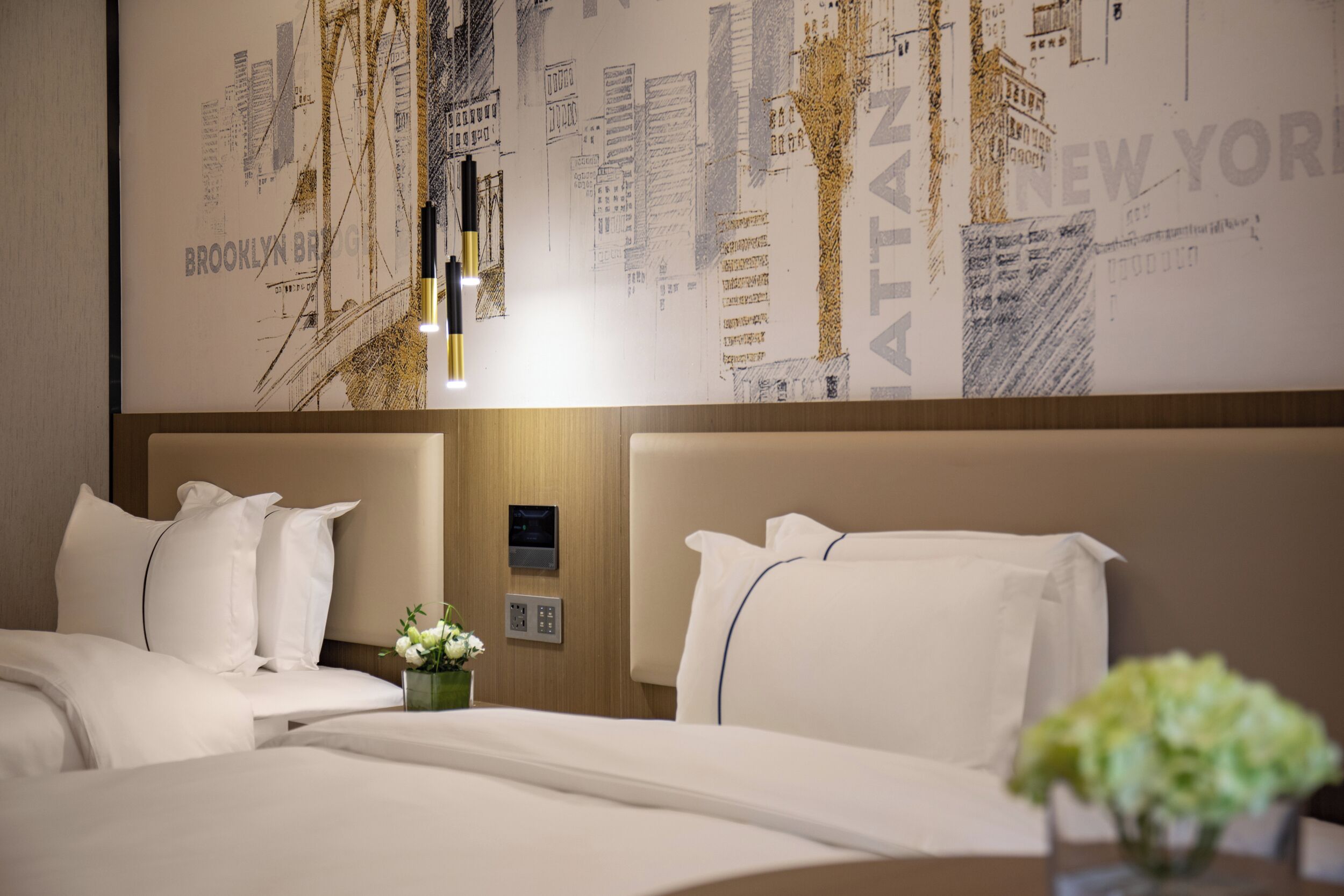 Tomannsrom – business | Safe på rommet, skrivebord og skrivebord for bærbar PC