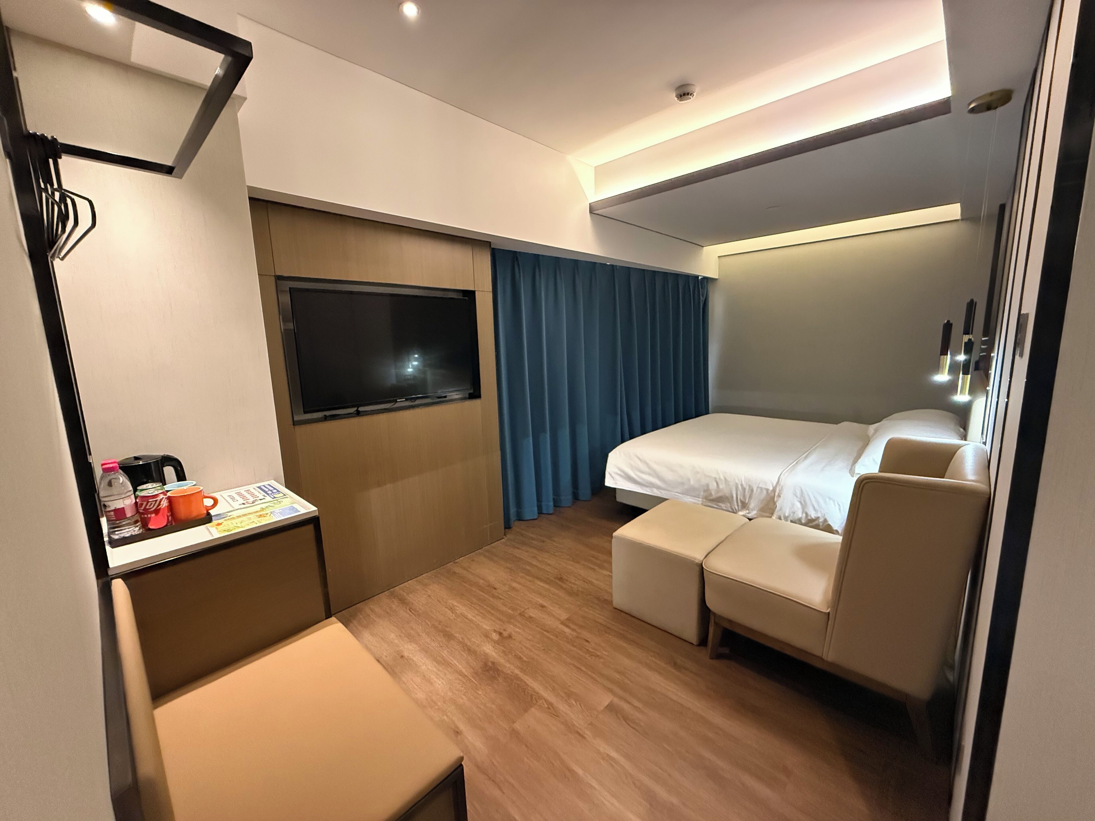 Chambre Simple, vue ville | Couette en duvet d'oie, bureau