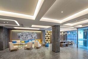 Lobby sitting area - JinglaiHotel JinganTempleChangshou Metro (Shanghai)