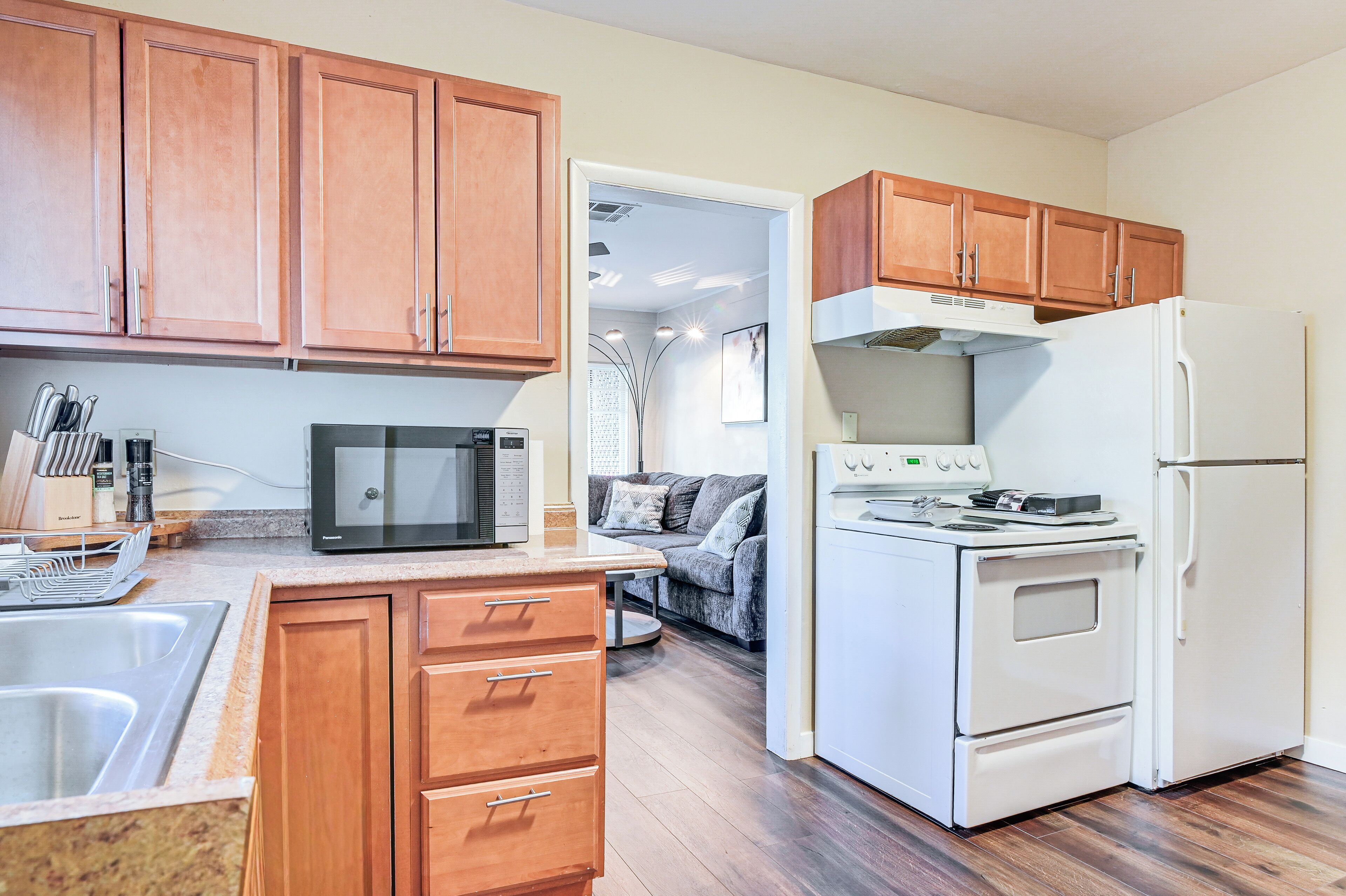 雪櫃、微波爐、爐具、咖啡機/沖茶器